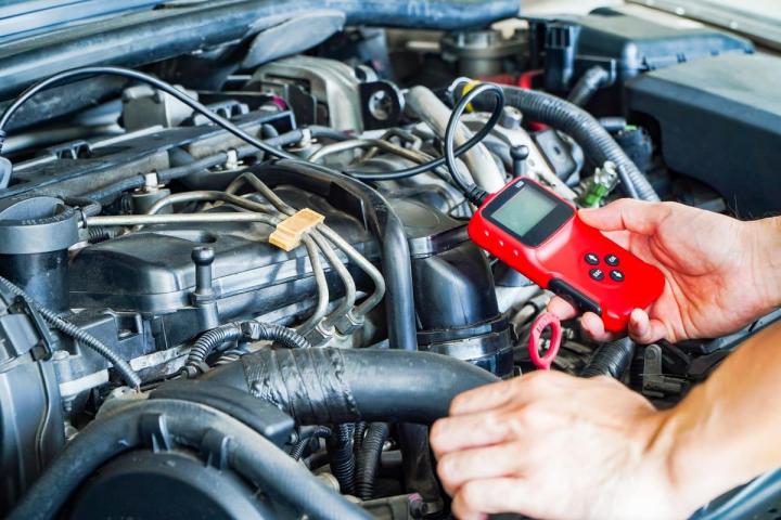Confiez la révision de votre automobile à Bras-Panon à Atec II pour assurer la longévité du moteur.